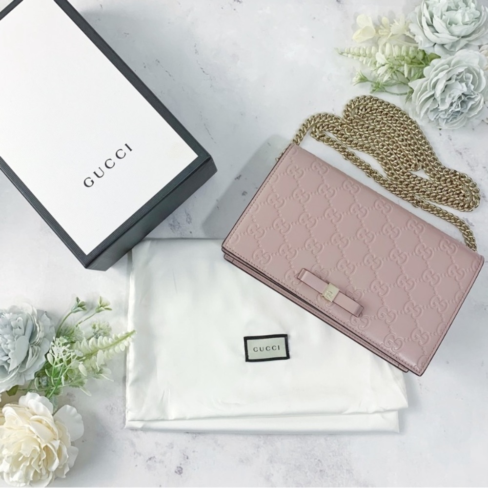Gucci GG Guccissima Pink Signature Bow Tie Wallet on Chain Crossbody Bag Clutch